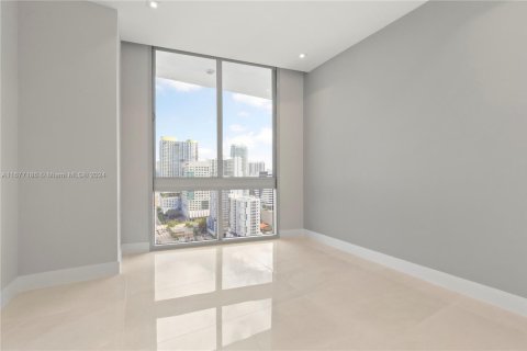 Condo in Miami, Florida, 3 bedrooms  № 2066080 - photo 12