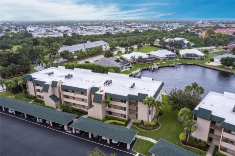 Condo in Punta Gorda, Florida, 2 bedrooms  № 1835172 - photo 26