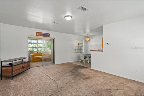 Villa ou maison à vendre à Inverness, Floride: 2 chambres, 107.12 m2 № 1813812 - photo 5