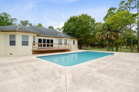 House in Loxahatchee Groves, Florida 6 bedrooms, 308.16 sq.m. № 2175948 - photo 12