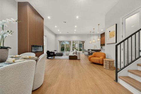 House in Winter Park, Florida 5 bedrooms, 218.41 sq.m. № 2151895 - photo 10