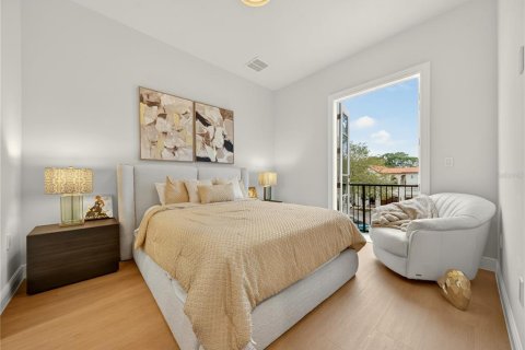 House in Winter Park, Florida 5 bedrooms, 218.41 sq.m. № 2151895 - photo 28