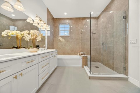 House in Winter Park, Florida 5 bedrooms, 218.41 sq.m. № 2151895 - photo 21