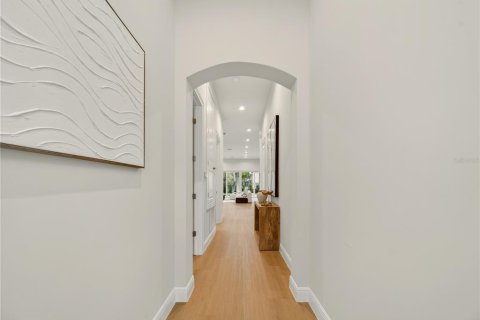 House in Winter Park, Florida 5 bedrooms, 218.41 sq.m. № 2151895 - photo 6