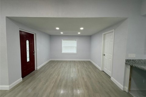 Casa en venta en Leesburg, Florida, 4 dormitorios, 187.2 m2 № 1450030 - foto 4