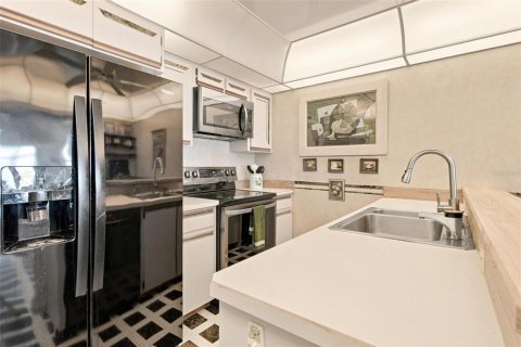 Condo in Ormond Beach, Florida, 2 bedrooms  № 2220773 - photo 23