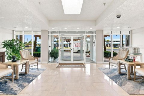 Condo in Ormond Beach, Florida, 2 bedrooms  № 2220773 - photo 7