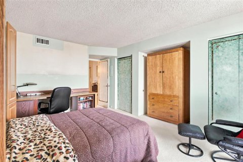 Condo in Ormond Beach, Florida, 2 bedrooms  № 2220773 - photo 30