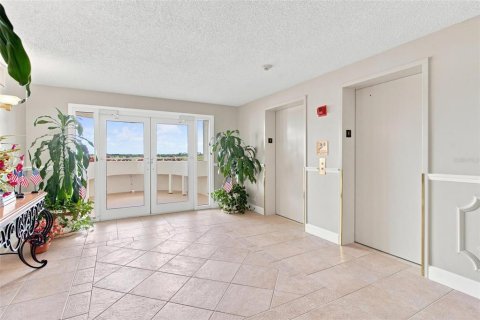 Condo in Ormond Beach, Florida, 2 bedrooms  № 2220773 - photo 10