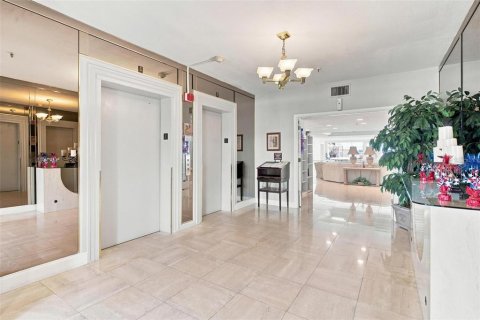 Condo in Ormond Beach, Florida, 2 bedrooms  № 2220773 - photo 9