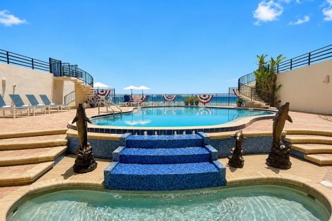 Condo in Ormond Beach, Florida, 2 bedrooms  № 2220773 - photo 4
