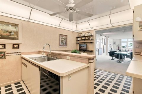 Condo in Ormond Beach, Florida, 2 bedrooms  № 2220773 - photo 27