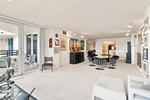 Condo in Ormond Beach, Florida, 2 bedrooms  № 2220773 - photo 20