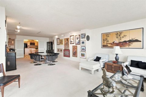 Condo in Ormond Beach, Florida, 2 bedrooms  № 2220773 - photo 19