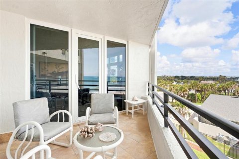 Condo in Ormond Beach, Florida, 2 bedrooms  № 2220773 - photo 18