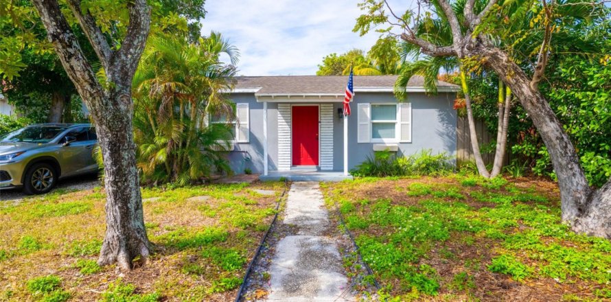 House in Fort Lauderdale, Florida 2 bedrooms, 84.45 sq.m. № 1038387