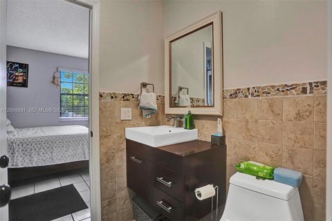 Touwnhouse à louer à Miami, Floride: 2 chambres, 99.96 m2 № 2169020 - photo 29