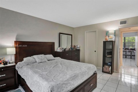 Touwnhouse à louer à Miami, Floride: 2 chambres, 99.96 m2 № 2169020 - photo 26