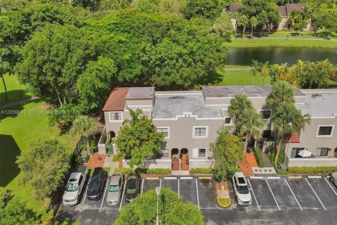 Touwnhouse à Miami, Floride 2 chambres, 99.96 m2 № 2169020