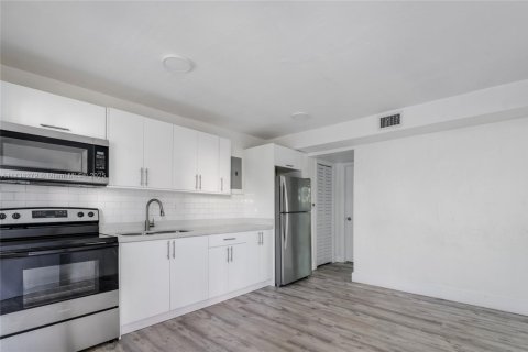 Immobilier commercial à vendre à Miami, Floride № 1764296 - photo 4