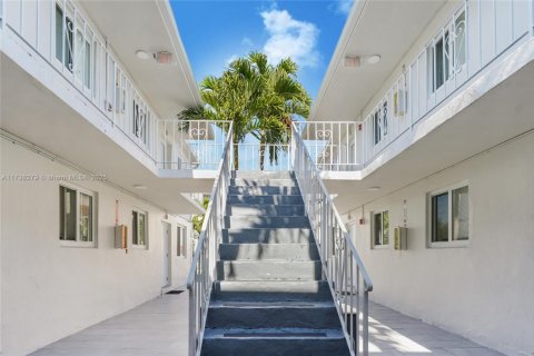 Immobilier commercial à vendre à Miami, Floride № 1764296 - photo 2