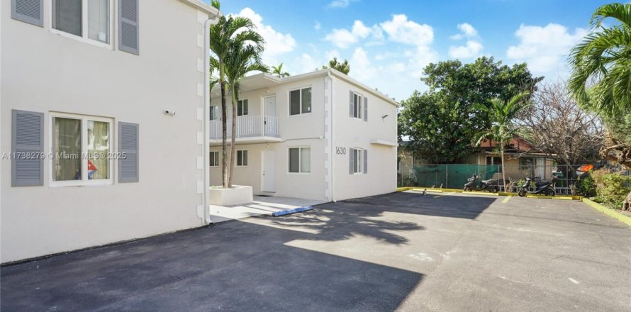Immobilier commercial à Miami, Floride № 1764296