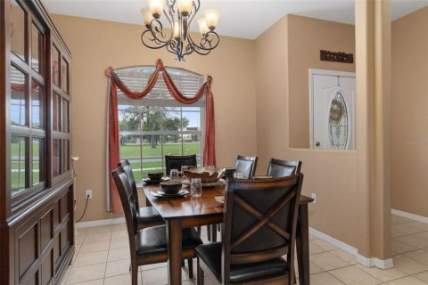 House in Brooksville, Florida 4 bedrooms, 163.69 sq.m. № 2203695 - photo 18