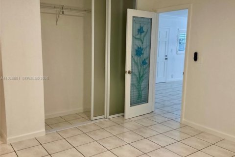 Villa ou maison à louer à Miami, Floride: 1 chambre, 55.74 m2 № 1985917 - photo 9