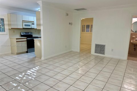 Villa ou maison à louer à Miami, Floride: 1 chambre, 55.74 m2 № 1985917 - photo 14