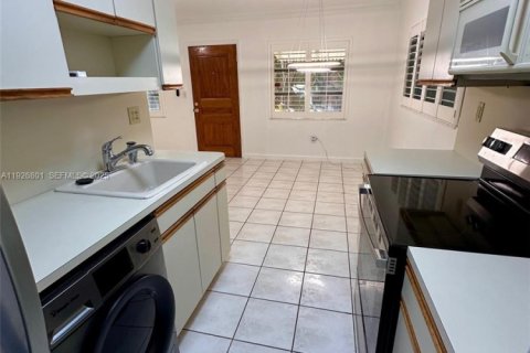 Villa ou maison à louer à Miami, Floride: 1 chambre, 55.74 m2 № 1985917 - photo 20