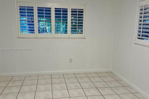 Villa ou maison à louer à Miami, Floride: 1 chambre, 55.74 m2 № 1985917 - photo 8