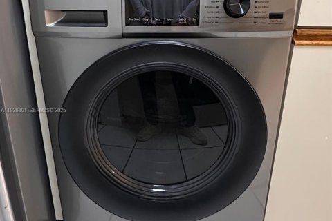 Villa ou maison à louer à Miami, Floride: 1 chambre, 55.74 m2 № 1985917 - photo 19