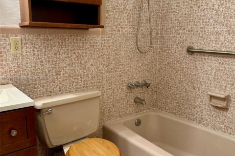 Villa ou maison à louer à Miami, Floride: 1 chambre, 55.74 m2 № 1985917 - photo 6