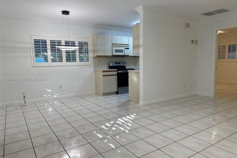 Villa ou maison à louer à Miami, Floride: 1 chambre, 55.74 m2 № 1985917 - photo 15