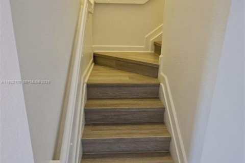 Touwnhouse à louer à Doral, Floride: 3 chambres, 149.57 m2 № 1991546 - photo 22