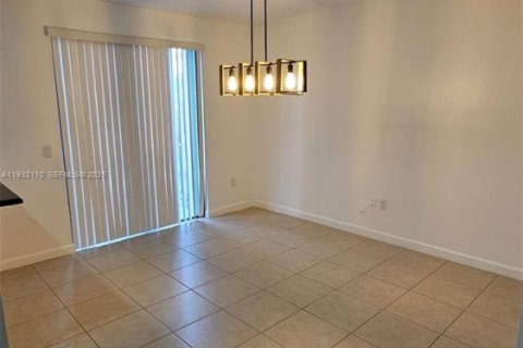 Touwnhouse à louer à Doral, Floride: 3 chambres, 149.57 m2 № 1991546 - photo 29