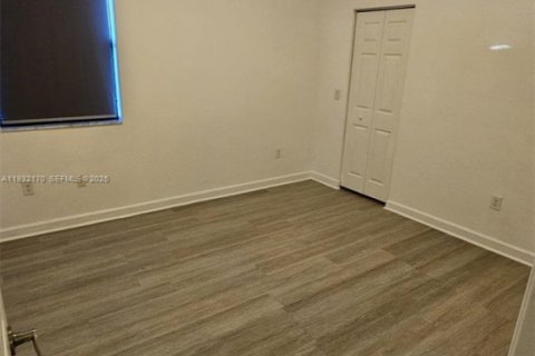 Touwnhouse à louer à Doral, Floride: 3 chambres, 149.57 m2 № 1991546 - photo 10