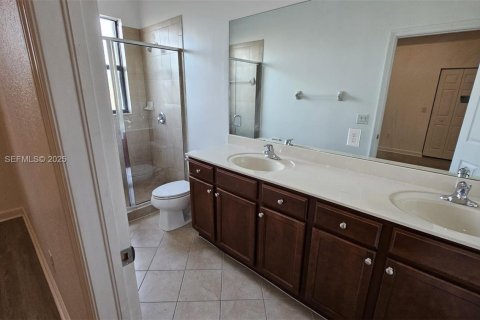 Touwnhouse à louer à Doral, Floride: 3 chambres, 149.57 m2 № 1991546 - photo 6