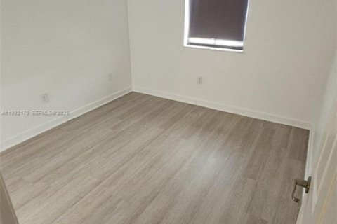 Touwnhouse à louer à Doral, Floride: 3 chambres, 149.57 m2 № 1991546 - photo 17