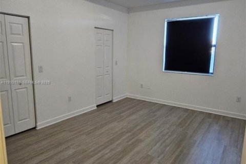 Touwnhouse à louer à Doral, Floride: 3 chambres, 149.57 m2 № 1991546 - photo 15