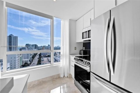 Copropriété à vendre à Miami Beach, Floride: 1 chambre, 91.04 m2 № 2013544 - photo 3