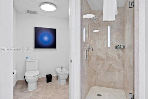 Copropriété à vendre à Miami Beach, Floride: 1 chambre, 91.04 m2 № 2013544 - photo 12