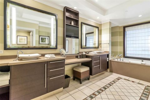 Купить кондоминиум в Сарасота, Флорида 6 комнат, 178.37м2, № 1530949 - фото 30