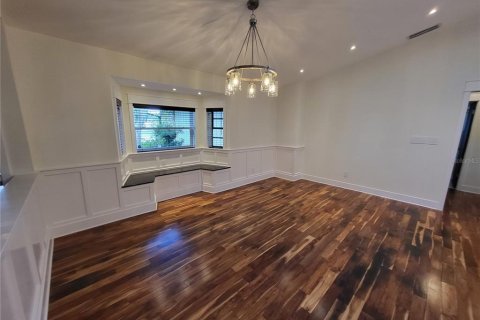House in Longwood, Florida 3 bedrooms, 175.03 sq.m. № 1888560 - photo 15