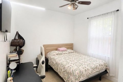 House in Homestead, Florida 4 bedrooms, 164.53 sq.m. № 2191354 - photo 21