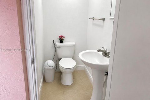 House in Homestead, Florida 4 bedrooms, 164.53 sq.m. № 2191354 - photo 30