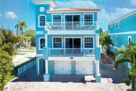 Condo à Bradenton Beach, Floride, 3 chambres  № 2135016