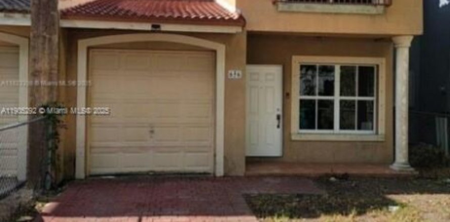 Таунхаус в Флорида-Сити, Флорида 3 спальни, 167.13м2 № 1956123