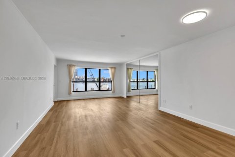 Снять в аренду кондоминиум в Халландейл-Бич, Флорида 2 спальни, 123.56м2, № 2241223 - фото 4