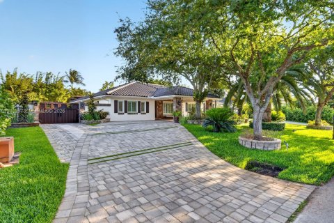 Casa en venta en Miami, Florida, 4 dormitorios, 209.4 m2 № 2075435 - foto 6